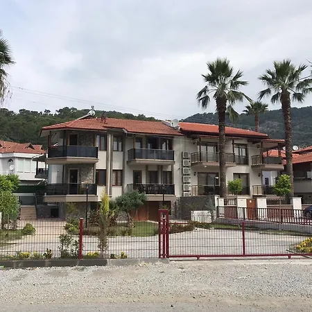 بيت للعطل Miray Villas