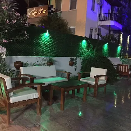 بيت للعطل Miray Villas
